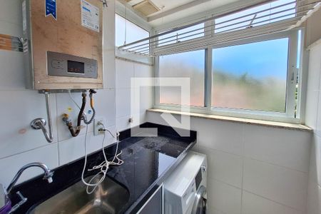 Apartamento à venda com 77m², 2 quartos e 1 vagaÁrea de Serviço