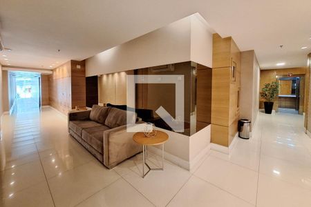 Apartamento à venda com 77m², 2 quartos e 1 vagaFachada e portaria