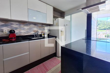 Apartamento à venda com 77m², 2 quartos e 1 vagaCozinha