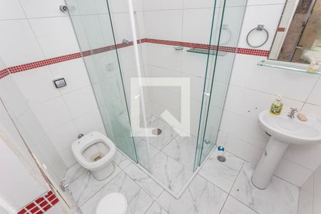 Banheiro de casa à venda com 6 quartos, 240m² em Cambuci, São Paulo