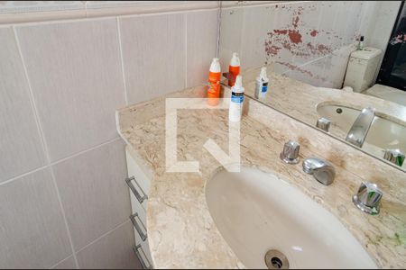 Apartamento à venda com 78m², 2 quartos e 2 vagasBanheiro da Suíte 2