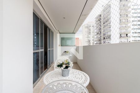 Varanda de apartamento à venda com 3 quartos, 140m² em Indianópolis, São Paulo
