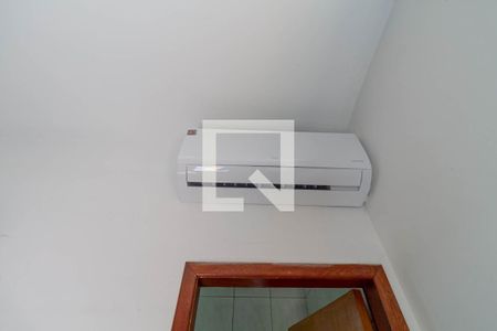 Casa à venda com 130m², 4 quartos e 3 vagas Casa à venda com 130m², 4 quartos e 3 vagasSuíte