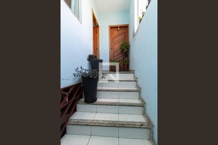 Casa à venda com 130m², 4 quartos e 3 vagas Casa à venda com 130m², 4 quartos e 3 vagasEntrada