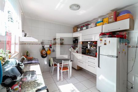 Casa à venda com 130m², 4 quartos e 3 vagas Casa à venda com 130m², 4 quartos e 3 vagasCozinha