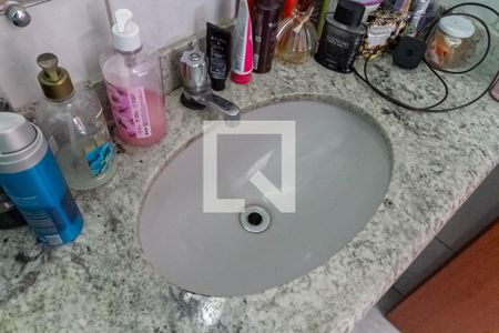 Casa à venda com 130m², 4 quartos e 3 vagas Casa à venda com 130m², 4 quartos e 3 vagasBanheiro da suíte