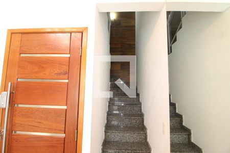 Escada de casa de condomínio à venda com 2 quartos, 120m² em Irajá, Rio de Janeiro