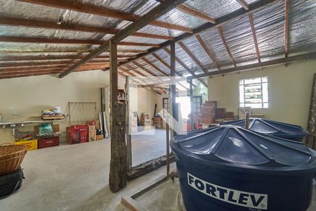 Casa à venda com 270m², 5 quartos e sem vaga Casa à venda com 270m², 5 quartos e sem vagaSótão