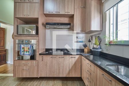 Casa à venda com 270m², 5 quartos e sem vaga Casa à venda com 270m², 5 quartos e sem vagaCozinha