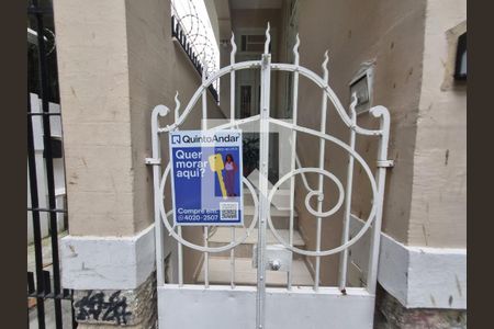 Casa à venda com 270m², 5 quartos e sem vaga Casa à venda com 270m², 5 quartos e sem vagaFachada Placa