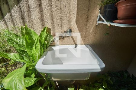 Casa à venda com 270m², 5 quartos e sem vaga Casa à venda com 270m², 5 quartos e sem vagaVaranda 2