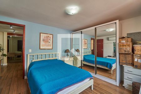 Casa à venda com 270m², 5 quartos e sem vaga Casa à venda com 270m², 5 quartos e sem vagaQuarto 4