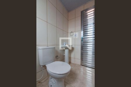 Banheiro de apartamento para alugar com 2 quartos, 32m² em Jardim Ruth, São Paulo