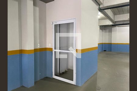 Casa de condomínio à venda com 88m², 2 quartos e 1 vaga Casa de condomínio à venda com 88m², 2 quartos e 1 vagaArea comum - Elevador