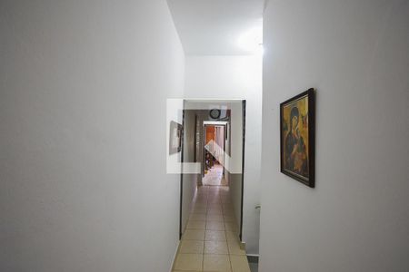 Corredor de casa à venda com 4 quartos, 149m² em Parque Pinheiros, Taboão da Serra