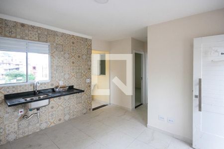 Cozinha e Sala de apartamento para alugar com 2 quartos, 37m² em Parque São Lucas, São Paulo