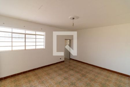 Sala 1 de casa à venda com 3 quartos, 200m² em Vila Domitila, São Paulo