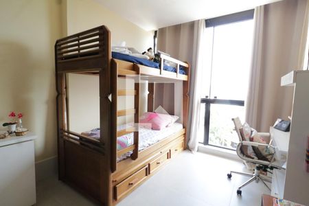 Casa à venda com 680m², 5 quartos e 5 vagasQuarto 1