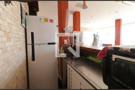 Casa à venda com 680m², 5 quartos e 5 vagasCozinha - Salão de jogos