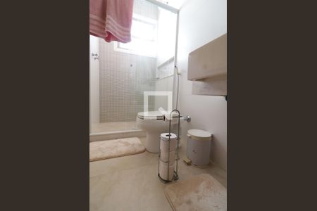 Casa à venda com 680m², 5 quartos e 5 vagasBanheiro Social