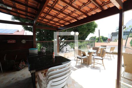 Casa à venda com 680m², 5 quartos e 5 vagasÁrea gourmet