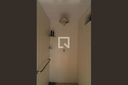 Casa à venda com 680m², 5 quartos e 5 vagasChuveiro Sauna