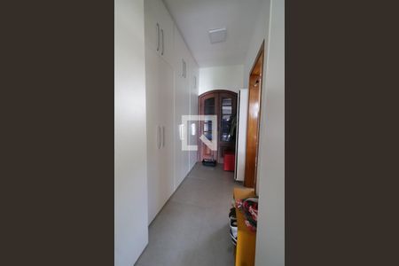 Casa à venda com 680m², 5 quartos e 5 vagasCloset da Suíte 2