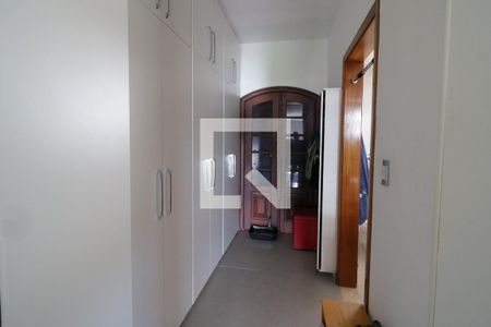 Casa à venda com 680m², 5 quartos e 5 vagasCloset da Suíte 2