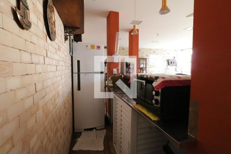 Casa à venda com 680m², 5 quartos e 5 vagasCozinha - Salão de jogos