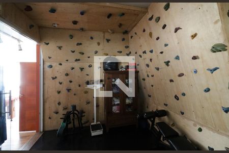 Casa à venda com 680m², 5 quartos e 5 vagasAcademia