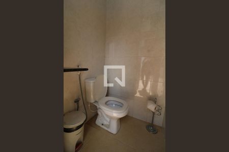 Casa à venda com 680m², 5 quartos e 5 vagasBanheiro da Piscina