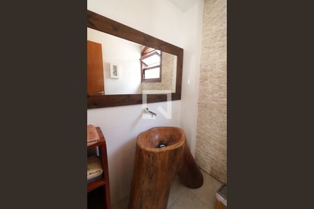 Casa à venda com 680m², 5 quartos e 5 vagasLavabo