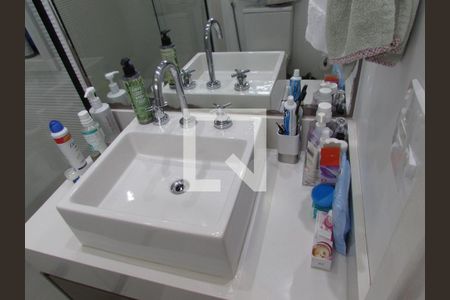 Banheiro da Suíte de apartamento para alugar com 2 quartos, 77m² em Vila Sônia, São Paulo