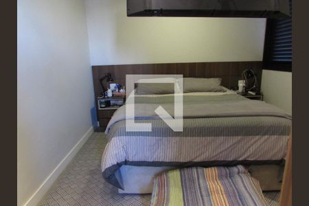 Suíte de apartamento para alugar com 2 quartos, 77m² em Vila Sônia, São Paulo