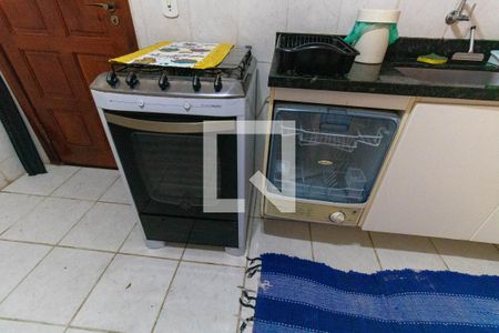 Casa à venda com 225m², 4 quartos e 1 vaga Casa à venda com 225m², 4 quartos e 1 vagaFogão e lava louças