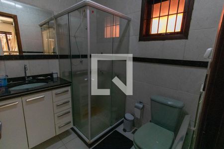 Casa à venda com 225m², 4 quartos e 1 vaga Casa à venda com 225m², 4 quartos e 1 vagaBanheiro Suíte