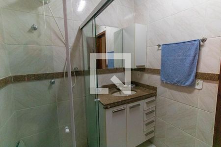 Casa à venda com 225m², 4 quartos e 1 vaga Casa à venda com 225m², 4 quartos e 1 vagaBanheiro Social