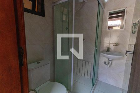 Casa à venda com 225m², 4 quartos e 1 vaga Casa à venda com 225m², 4 quartos e 1 vagaBanheiro externo