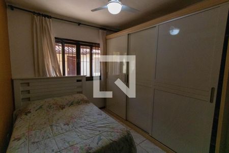 Casa à venda com 225m², 4 quartos e 1 vaga Casa à venda com 225m², 4 quartos e 1 vagaSuíte