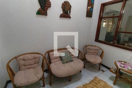 Casa à venda com 225m², 4 quartos e 1 vaga Casa à venda com 225m², 4 quartos e 1 vagaJardim de Inverno