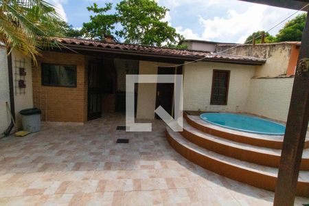 Casa à venda com 225m², 4 quartos e 1 vaga Casa à venda com 225m², 4 quartos e 1 vagaVista da Suíte