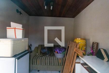 Casa à venda com 225m², 4 quartos e 1 vaga Casa à venda com 225m², 4 quartos e 1 vagaQuarto de Serviço