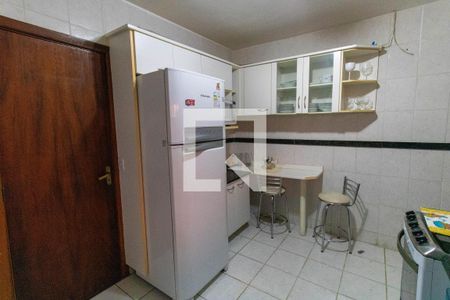 Casa à venda com 225m², 4 quartos e 1 vaga Casa à venda com 225m², 4 quartos e 1 vagaCozinha