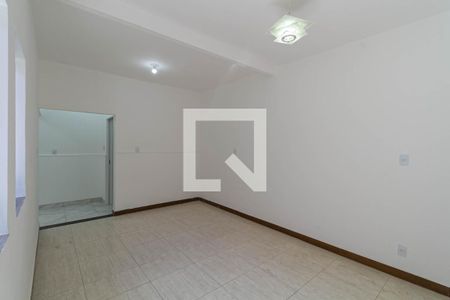 Casa para alugar com 180m², 2 quartos e 2 vagasSala 