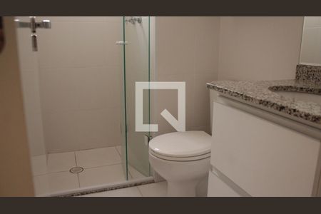 Banheiro de apartamento para alugar com 2 quartos, 69m² em Vila Bertioga, São Paulo