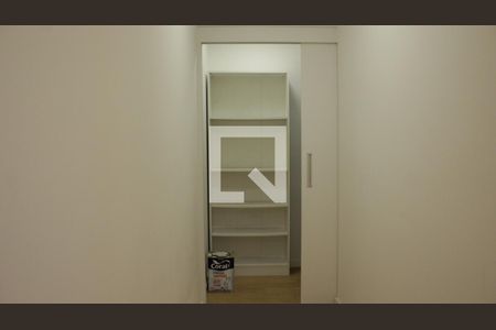 Corredor de apartamento para alugar com 2 quartos, 69m² em Vila Bertioga, São Paulo