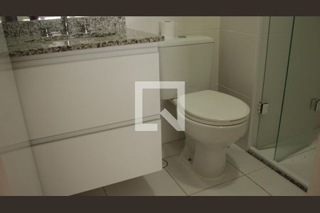 Banheiro de apartamento para alugar com 2 quartos, 69m² em Vila Bertioga, São Paulo