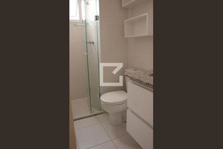 Banheiro de apartamento para alugar com 2 quartos, 69m² em Vila Bertioga, São Paulo