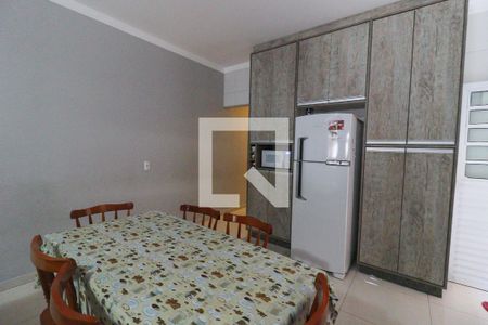 Casa à venda com 152m², 2 quartos e 2 vagasCozinha e Área de Serviço