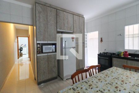 Casa à venda com 152m², 2 quartos e 2 vagasCozinha e Área de Serviço